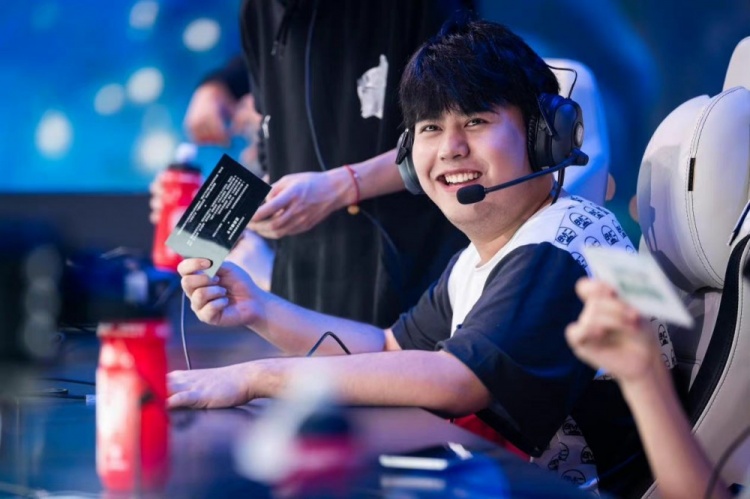 与策略的完 与策略的完